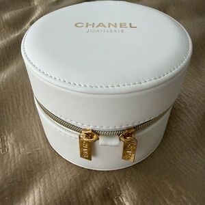 Chanel White Round Jewelry Box with Gold Zipper